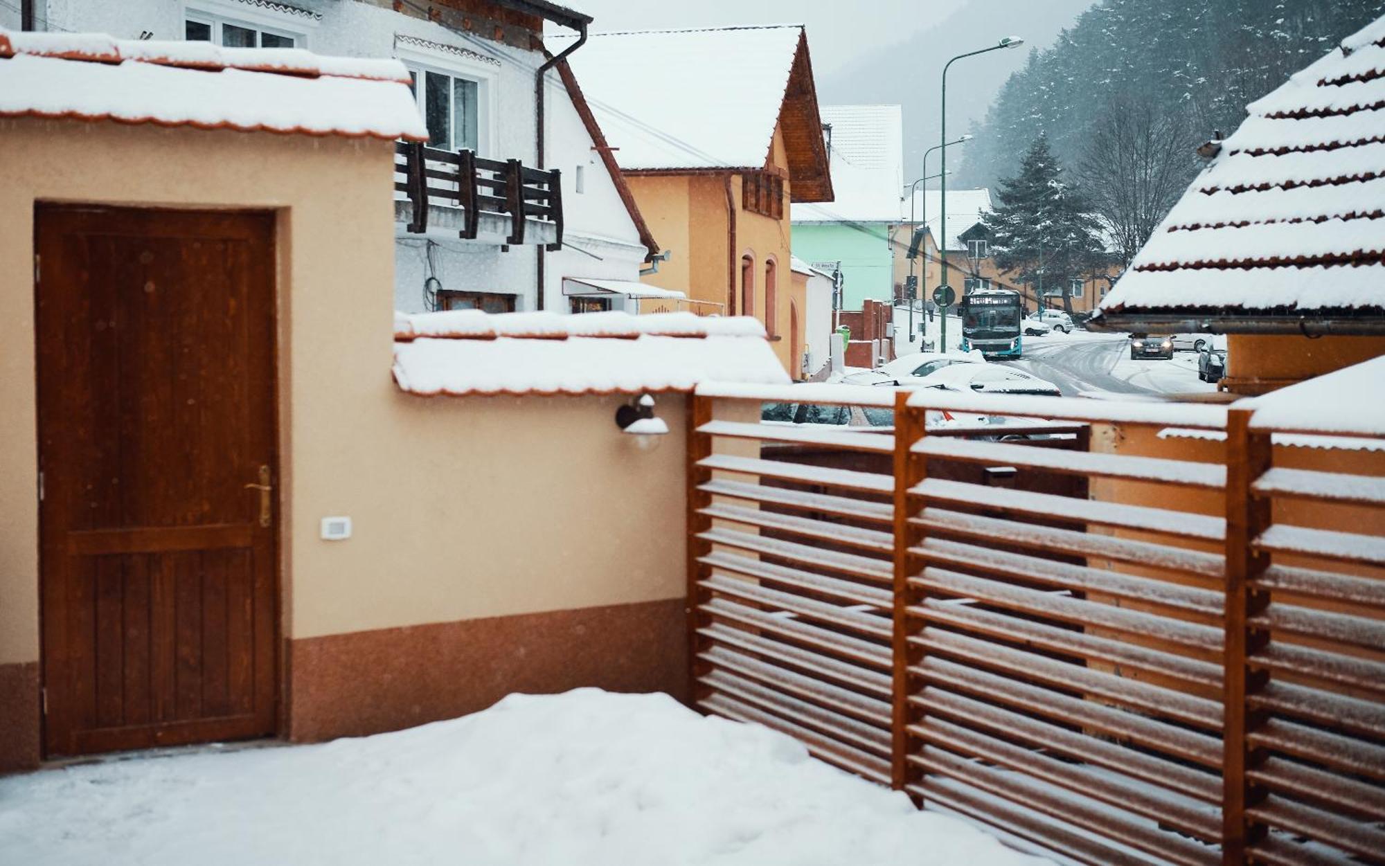 Cozy Apartment Brașov Exterior foto