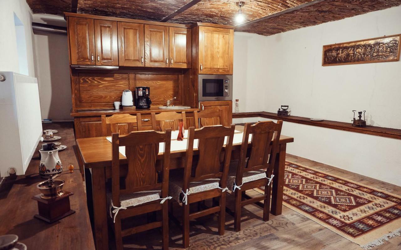 Cozy Apartment Brașov Exterior foto